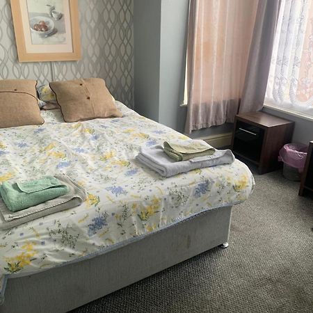 The New Macleods Guest House Blackpool Ngoại thất bức ảnh